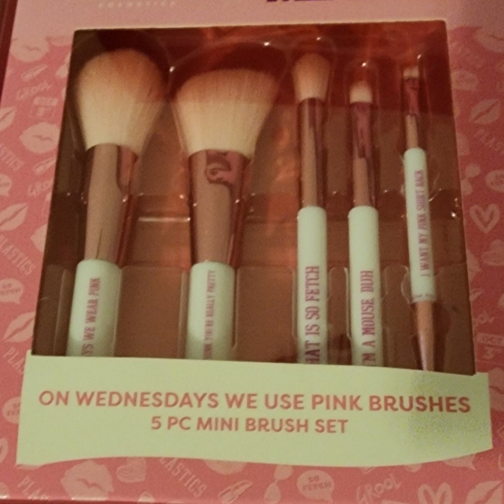 Mean Girls Profusion X Makeup - Picture 6 of 9